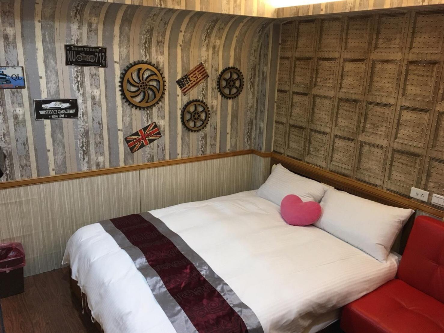 Honey Hotel
